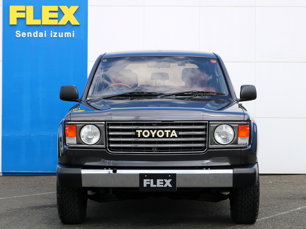 丸目ヘッドライトですので可愛らしい見た目に♪