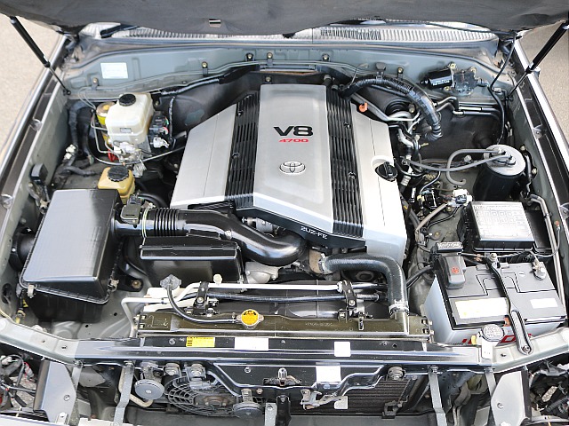 ＦＬＥＸグループは「すべての人に愛車を」をコンセプトに車種別に全国展開中！愛車と一緒に、ライフスタイルを充実させてもらいたいという思いで、ランクル仙台泉店では皆様のご要望になんでもお応えします♪