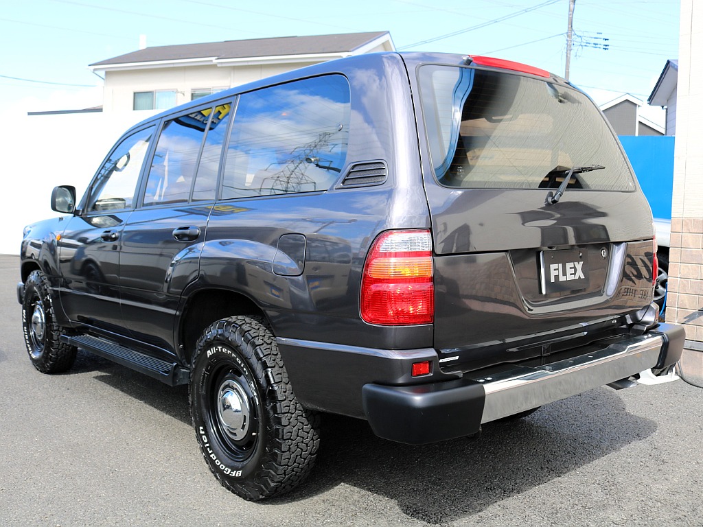 ＦＬＥＸグループは「すべての人に愛車を」をコンセプトに車種別に全国展開中！愛車と一緒に、ライフスタイルを充実させてもらいたいという思いで、ランクル仙台泉店では皆様のご要望になんでもお応えします♪