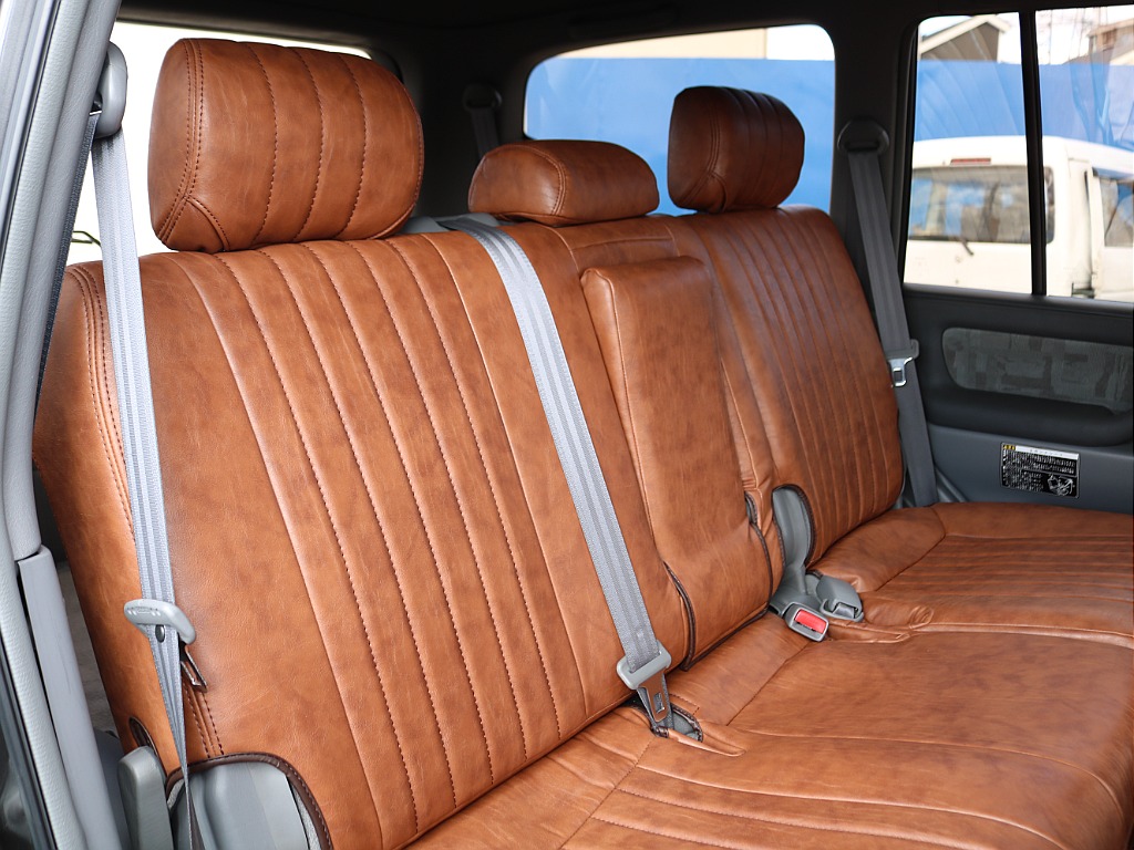 2列目も広々としています♪ご家族やお友達とのお出かけも楽しくなりますね♪