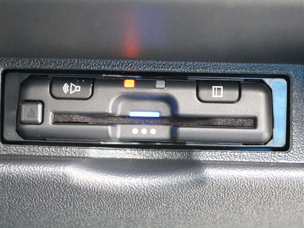 ETC車載器も装着済み♪