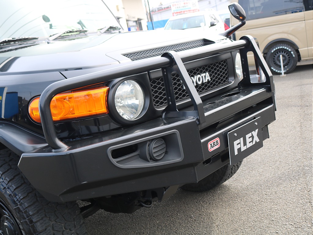 ランドクルーザーやハイエースなどを常時40台以上展示！お客様のニーズにあった最適なお車をご提案させていただきます。ご来店の際はお気軽にお問合わせください！