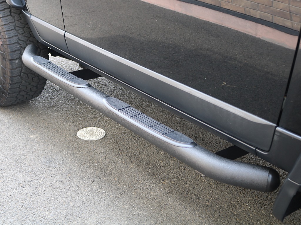 ＦＬＥＸグループは「すべての人に愛車を」をコンセプトに車種別に全国展開中！愛車と一緒に、ライフスタイルを充実させてもらいたいという思いで、ランクル仙台泉店では皆様のご要望になんでもお応えします♪