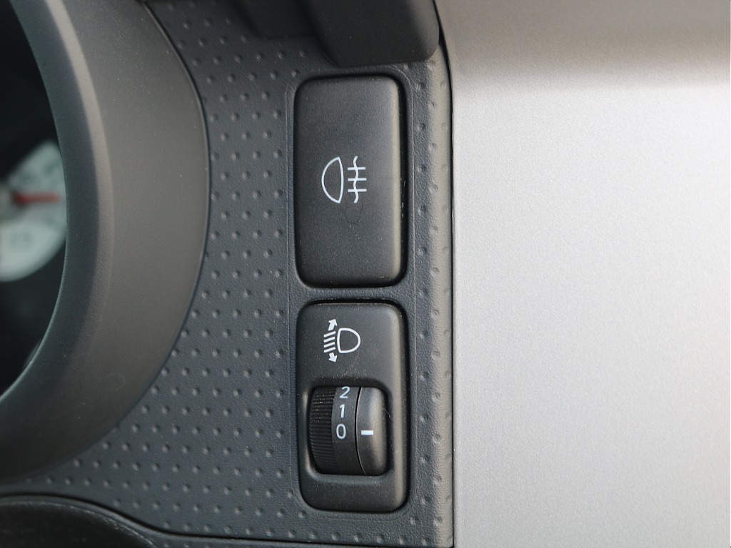 ＦＬＥＸグループは「すべての人に愛車を」をコンセプトに車種別に全国展開中！愛車と一緒に、ライフスタイルを充実させてもらいたいという思いで、ランクル仙台泉店では皆様のご要望になんでもお応えします♪