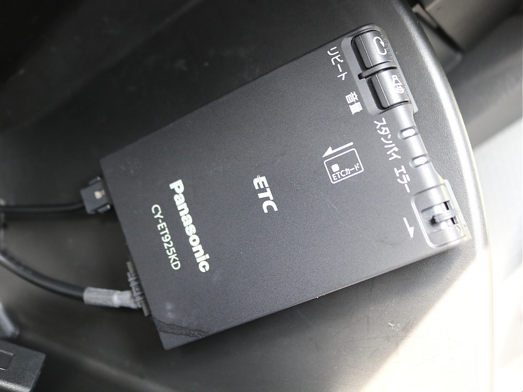 ＦＬＥＸグループは「すべての人に愛車を」をコンセプトに車種別に全国展開中！愛車と一緒に、ライフスタイルを充実させてもらいたいという思いで、ランクル仙台泉店では皆様のご要望になんでもお応えします♪