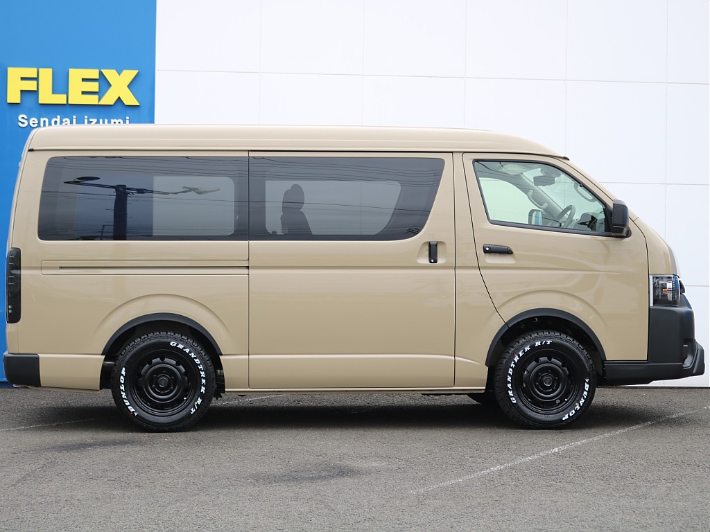 嬉しい両側電動スライドドア♪荷物もたくさん積めるのでお仕事用や趣味等、幅広くお使いできます♪