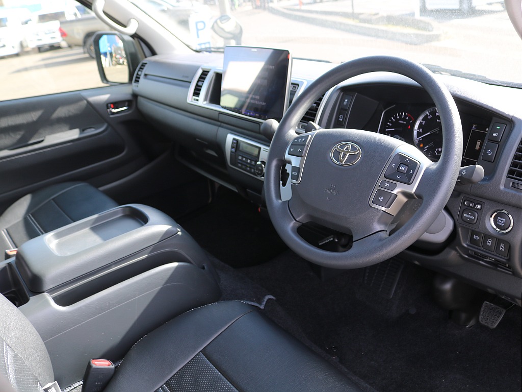 ＦＬＥＸグループは「すべての人に愛車を」をコンセプトに車種別に全国展開中！愛車と一緒に、ライフスタイルを充実させてもらいたいという思いで、ランクル仙台泉店では皆様のご要望になんでもお応えします♪