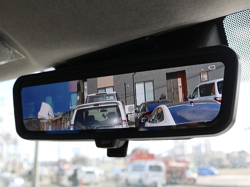 ＦＬＥＸグループは「すべての人に愛車を」をコンセプトに車種別に全国展開中！愛車と一緒に、ライフスタイルを充実させてもらいたいという思いで、ランクル仙台泉店では皆様のご要望になんでもお応えします♪