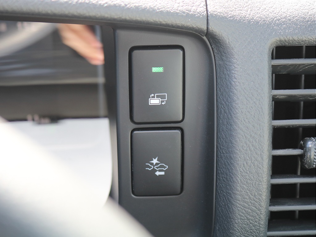 ＦＬＥＸグループは「すべての人に愛車を」をコンセプトに車種別に全国展開中！愛車と一緒に、ライフスタイルを充実させてもらいたいという思いで、ランクル仙台泉店では皆様のご要望になんでもお応えします♪