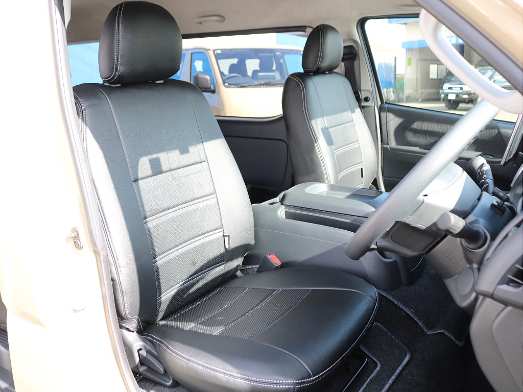 67 ROKU NANA オリジナルシートカバーを装着しております！