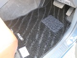 ＦＬＥＸグループは「すべての人に愛車を」をコンセプトに車種別に全国展開中！愛車と一緒に、ライフスタイルを充実させてもらいたいという思いで、ランクル仙台泉店では皆様のご要望になんでもお応えします♪