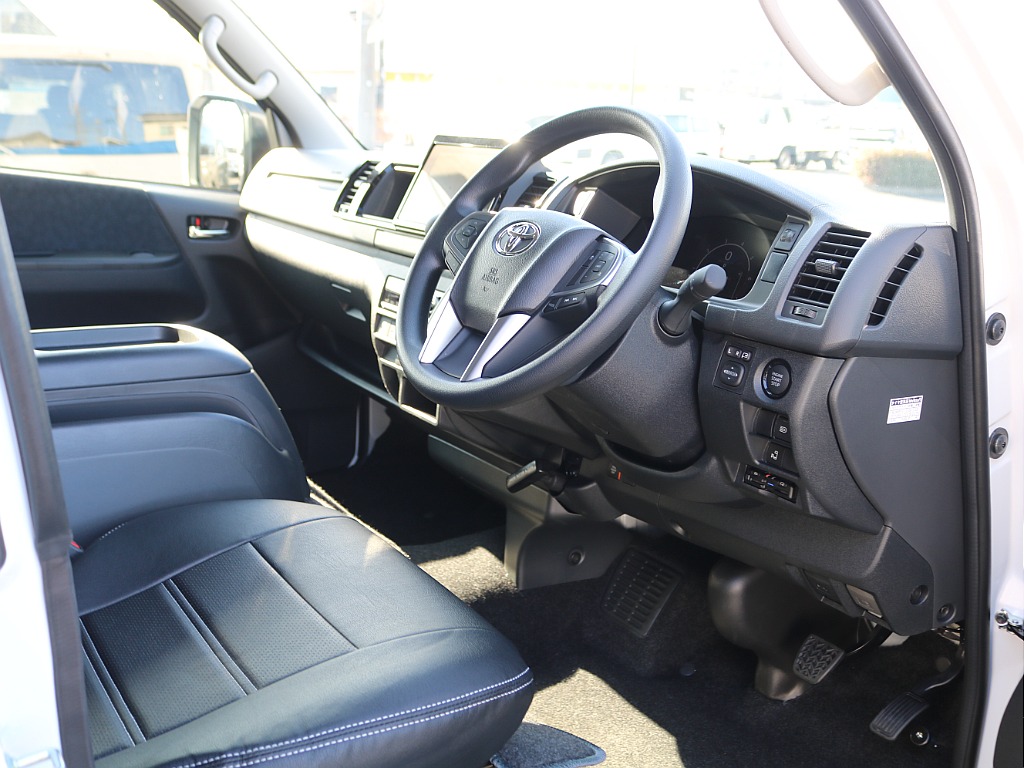 ＦＬＥＸグループは「すべての人に愛車を」をコンセプトに車種別に全国展開中！愛車と一緒に、ライフスタイルを充実させてもらいたいという思いで、ランクル仙台泉店では皆様のご要望になんでもお応えします♪