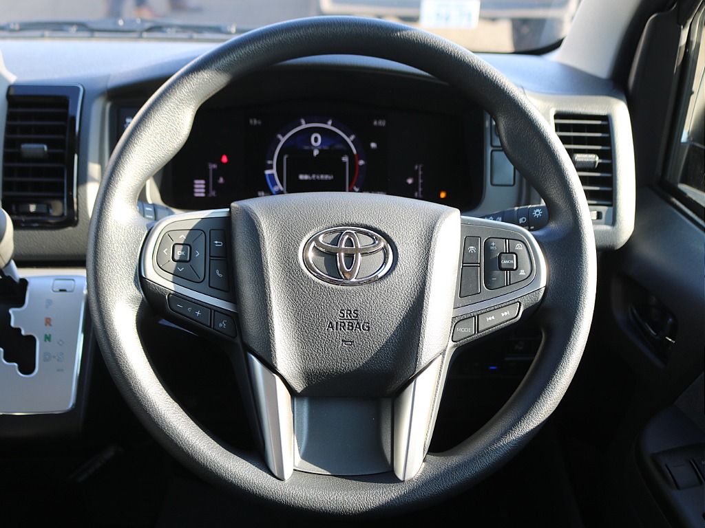 ＦＬＥＸグループは「すべての人に愛車を」をコンセプトに車種別に全国展開中！愛車と一緒に、ライフスタイルを充実させてもらいたいという思いで、ランクル仙台泉店では皆様のご要望になんでもお応えします♪