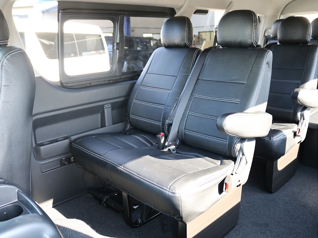 シートには見た目◎、お手入れ性◎なシートカバーを装着済みです♪