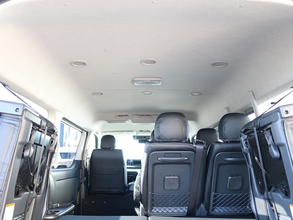 ＦＬＥＸグループは「すべての人に愛車を」をコンセプトに車種別に全国展開中！愛車と一緒に、ライフスタイルを充実させてもらいたいという思いで、ランクル仙台泉店では皆様のご要望になんでもお応えします♪