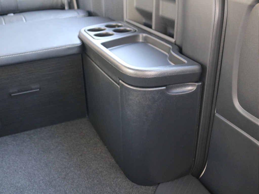 ＦＬＥＸグループは「すべての人に愛車を」をコンセプトに車種別に全国展開中！愛車と一緒に、ライフスタイルを充実させてもらいたいという思いで、ランクル仙台泉店では皆様のご要望になんでもお応えします♪