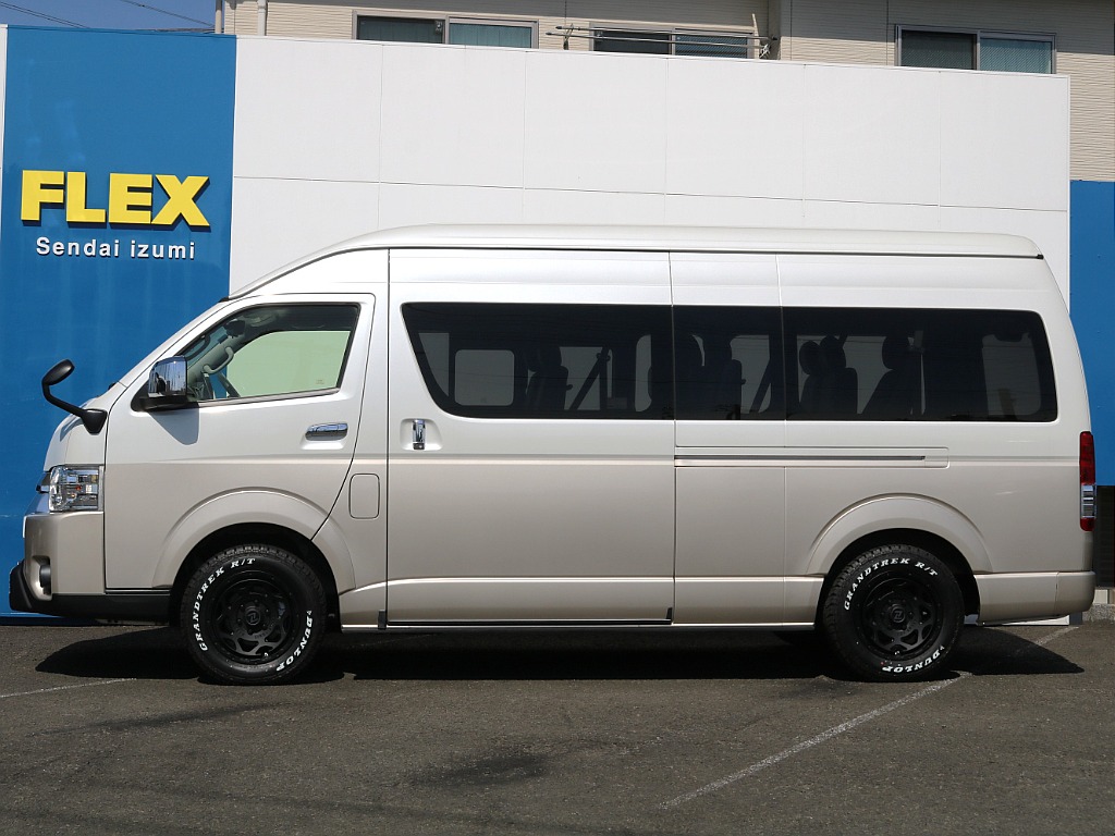 フロントにはT-forceフロントスポイラーを装着済み♪オフロードに仕上がった1台♪