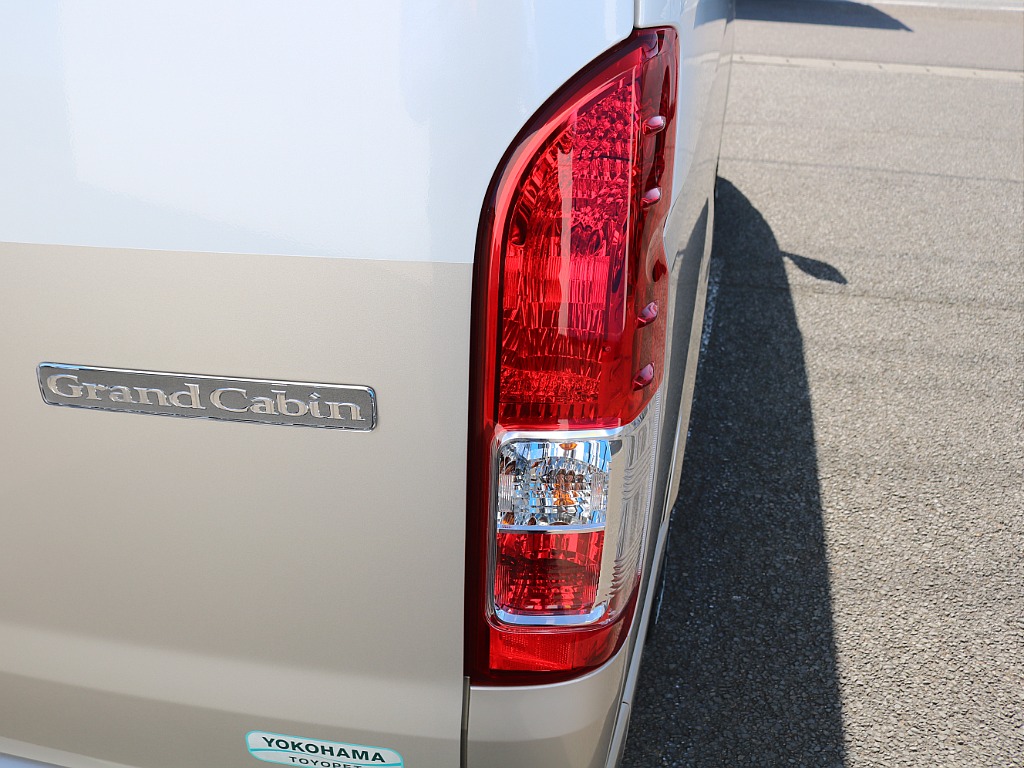 ＦＬＥＸグループは「すべての人に愛車を」をコンセプトに車種別に全国展開中！愛車と一緒に、ライフスタイルを充実させてもらいたいという思いで、ランクル仙台泉店では皆様のご要望になんでもお応えします♪