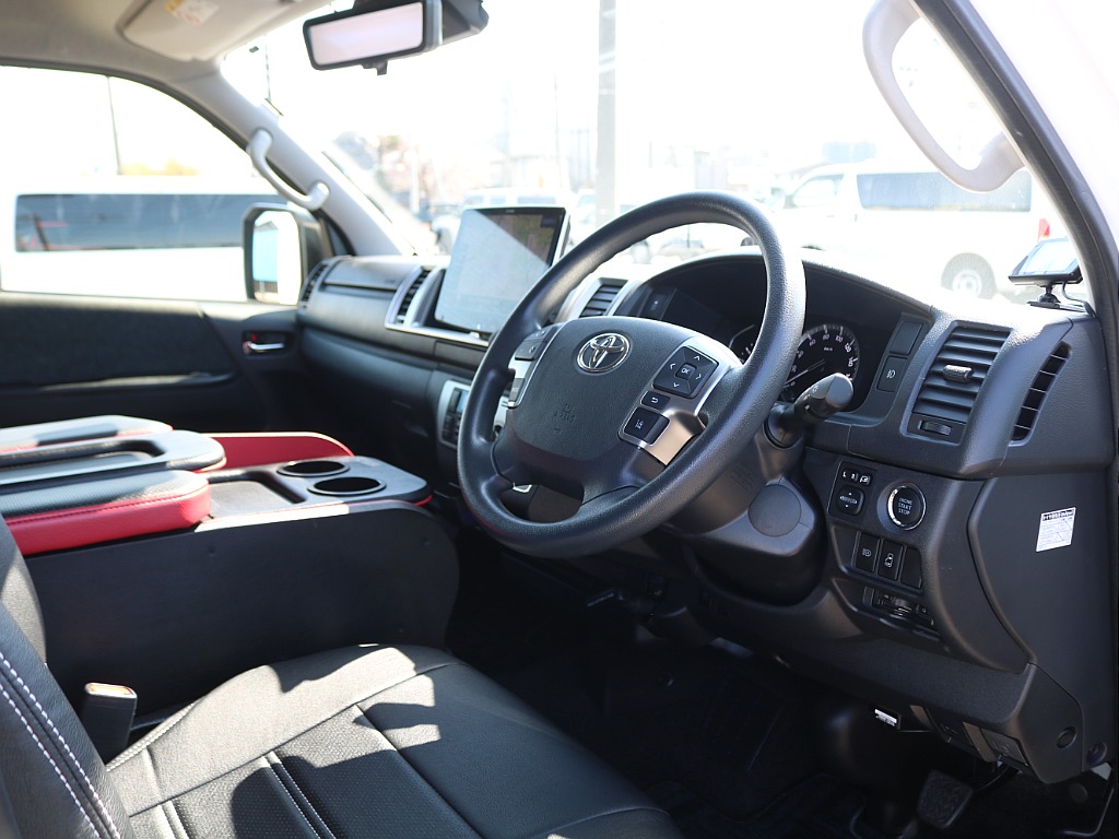 ＦＬＥＸグループは「すべての人に愛車を」をコンセプトに車種別に全国展開中！愛車と一緒に、ライフスタイルを充実させてもらいたいという思いで、ランクル仙台泉店では皆様のご要望になんでもお応えします♪