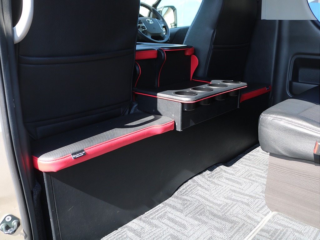 ＦＬＥＸグループは「すべての人に愛車を」をコンセプトに車種別に全国展開中！愛車と一緒に、ライフスタイルを充実させてもらいたいという思いで、ランクル仙台泉店では皆様のご要望になんでもお応えします♪