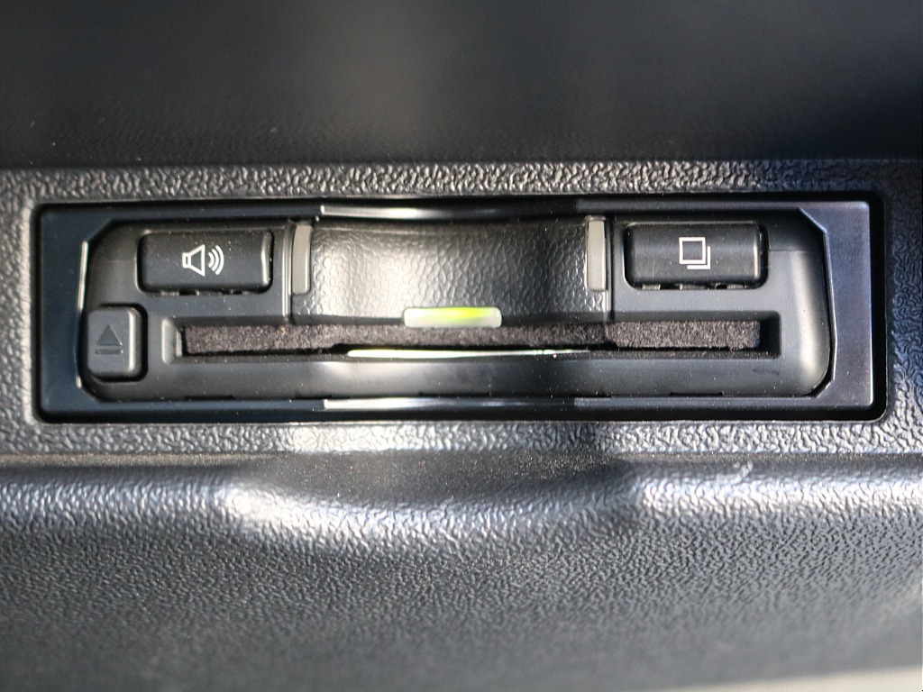 ＦＬＥＸグループは「すべての人に愛車を」をコンセプトに車種別に全国展開中！愛車と一緒に、ライフスタイルを充実させてもらいたいという思いで、ランクル仙台泉店では皆様のご要望になんでもお応えします♪