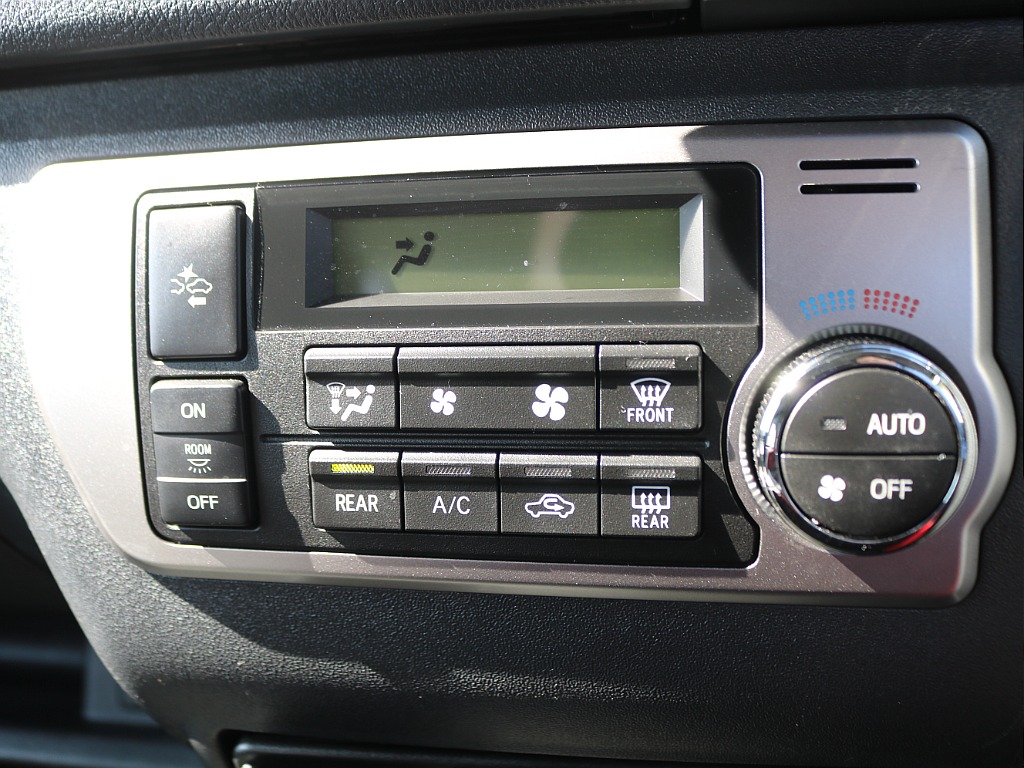 ＦＬＥＸグループは「すべての人に愛車を」をコンセプトに車種別に全国展開中！愛車と一緒に、ライフスタイルを充実させてもらいたいという思いで、ランクル仙台泉店では皆様のご要望になんでもお応えします♪