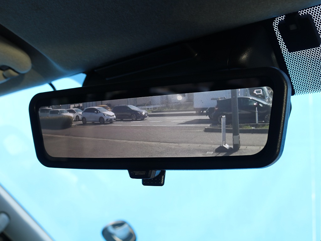 ＦＬＥＸグループは「すべての人に愛車を」をコンセプトに車種別に全国展開中！愛車と一緒に、ライフスタイルを充実させてもらいたいという思いで、ランクル仙台泉店では皆様のご要望になんでもお応えします♪