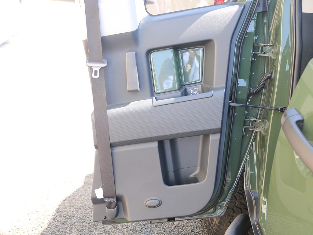 ＦＬＥＸグループは「すべての人に愛車を」をコンセプトに車種別に全国展開中！愛車と一緒に、ライフスタイルを充実させてもらいたいという思いで、ランクル仙台泉店では皆様のご要望になんでもお応えします♪