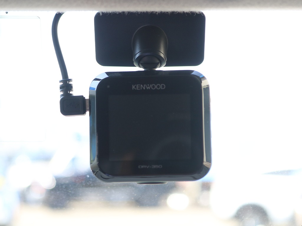 ＦＬＥＸグループは「すべての人に愛車を」をコンセプトに車種別に全国展開中！愛車と一緒に、ライフスタイルを充実させてもらいたいという思いで、ランクル仙台泉店では皆様のご要望になんでもお応えします♪