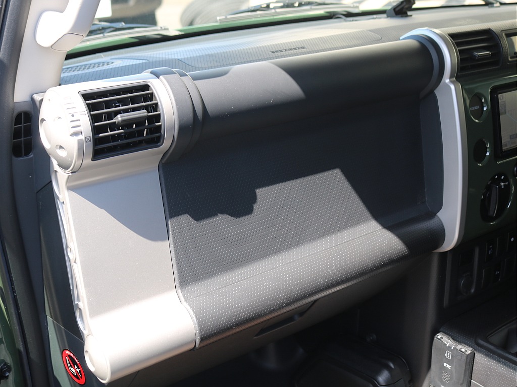 ＦＬＥＸグループは「すべての人に愛車を」をコンセプトに車種別に全国展開中！愛車と一緒に、ライフスタイルを充実させてもらいたいという思いで、ランクル仙台泉店では皆様のご要望になんでもお応えします♪