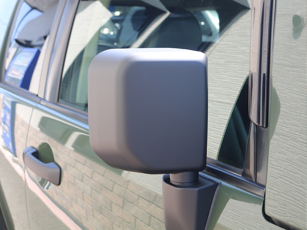 ＦＬＥＸグループは「すべての人に愛車を」をコンセプトに車種別に全国展開中！愛車と一緒に、ライフスタイルを充実させてもらいたいという思いで、ランクル仙台泉店では皆様のご要望になんでもお応えします♪