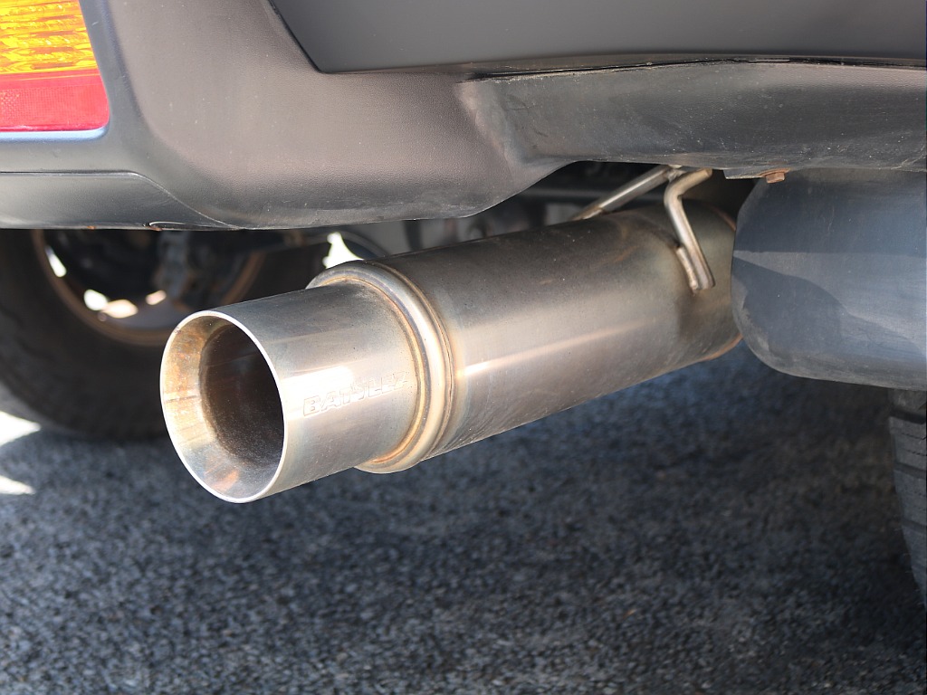 ＦＬＥＸグループは「すべての人に愛車を」をコンセプトに車種別に全国展開中！愛車と一緒に、ライフスタイルを充実させてもらいたいという思いで、ランクル仙台泉店では皆様のご要望になんでもお応えします♪