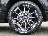 足元はDelf06 17インチAWにYOKOHAMA PARADAタイヤを装着済み♪