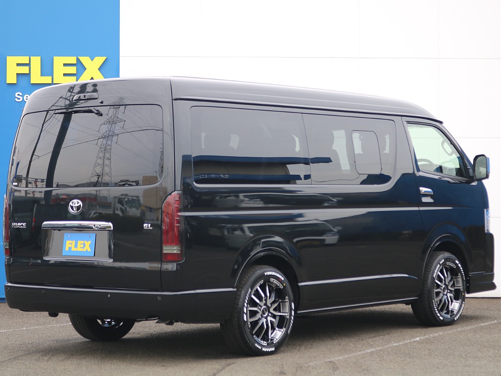 ランドクルーザーやハイエースなどを常時40台以上展示！お客様のニーズにあった最適なお車をご提案させていただきます。ご来店の際はお気軽にお問合わせください！