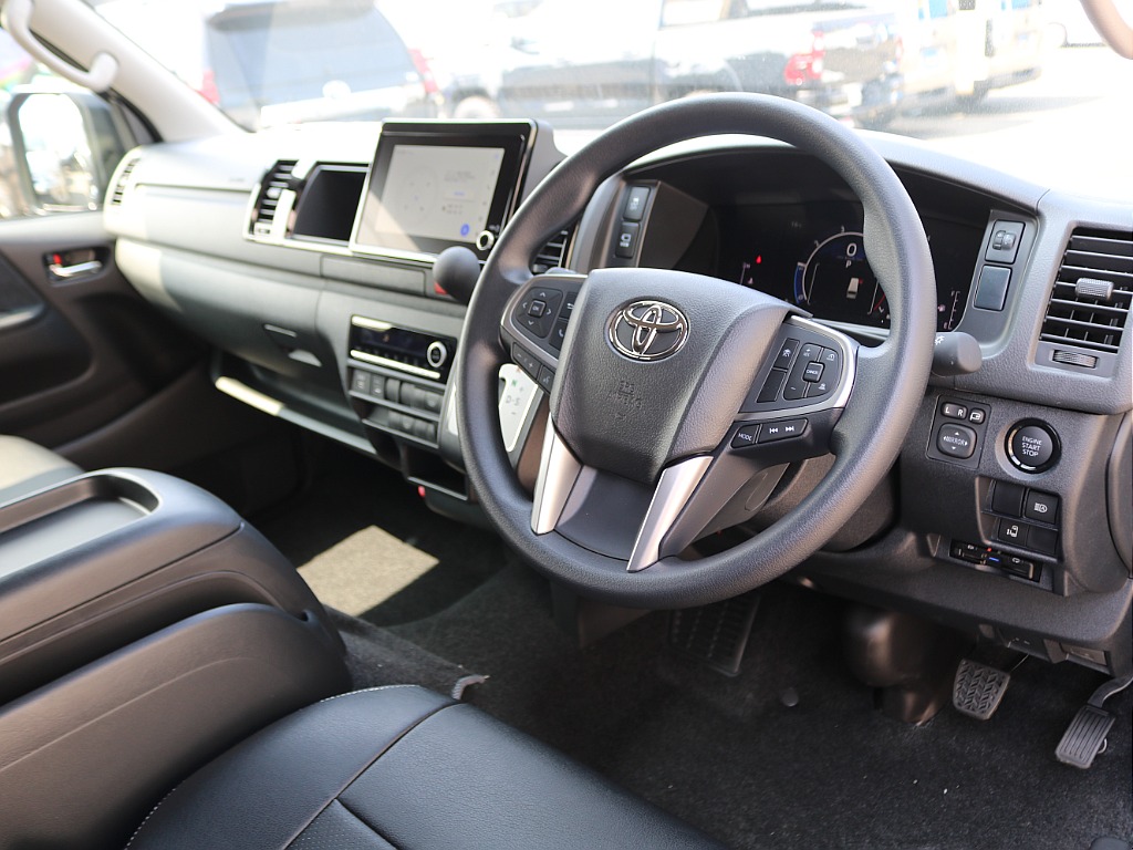 北海道～沖縄まで日本全国、遠方納車大歓迎です！現車確認が難しいお客様もご安心ください！お客様の目線に合わせ、お車のコンディション、装備品を細部までお伝えいたします！もちろん、ご自宅納車ＯＫです！