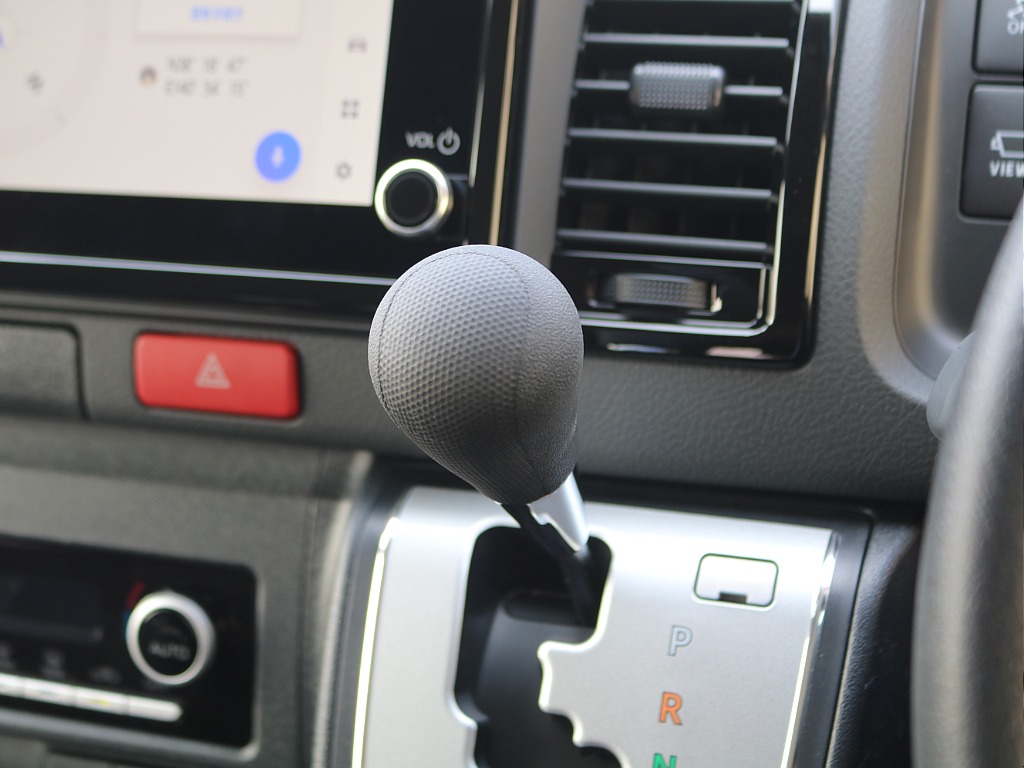 ＦＬＥＸグループは「すべての人に愛車を」をコンセプトに車種別に全国展開中！愛車と一緒に、ライフスタイルを充実させてもらいたいという思いで、ランクル仙台泉店では皆様のご要望になんでもお応えします♪