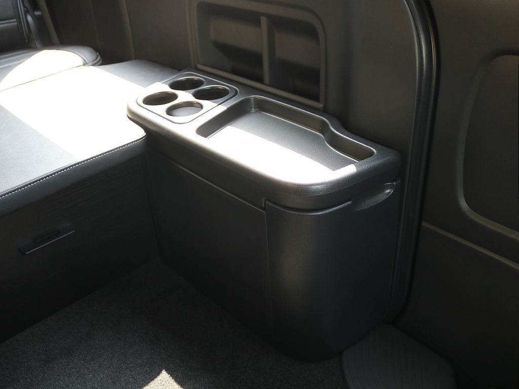 ＦＬＥＸグループは「すべての人に愛車を」をコンセプトに車種別に全国展開中！愛車と一緒に、ライフスタイルを充実させてもらいたいという思いで、ランクル仙台泉店では皆様のご要望になんでもお応えします♪