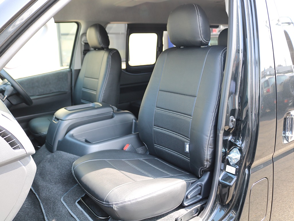 室内は専門のルームクリーニング施工済みです！小さなお子様連れのご家族様も安心してお乗りいただけます！外せる部品は外し、特殊洗剤＆専門用品で可能な限り汚れや使用感は除去します♪