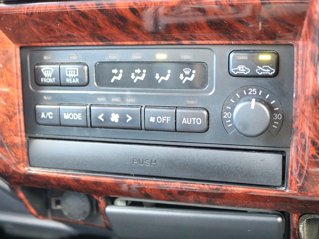 ＦＬＥＸグループは「すべての人に愛車を」をコンセプトに車種別に全国展開中！愛車と一緒に、ライフスタイルを充実させてもらいたいという思いで、ランクル仙台泉店では皆様のご要望になんでもお応えします♪