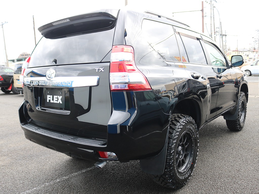 ＦＬＥＸグループは「すべての人に愛車を」をコンセプトに車種別に全国展開中！愛車と一緒に、ライフスタイルを充実させてもらいたいという思いで、ランクル仙台泉店では皆様のご要望になんでもお応えします♪