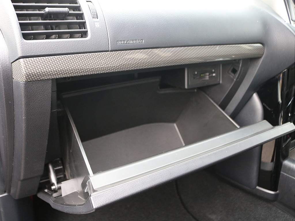 ＦＬＥＸグループは「すべての人に愛車を」をコンセプトに車種別に全国展開中！愛車と一緒に、ライフスタイルを充実させてもらいたいという思いで、ランクル仙台泉店では皆様のご要望になんでもお応えします♪