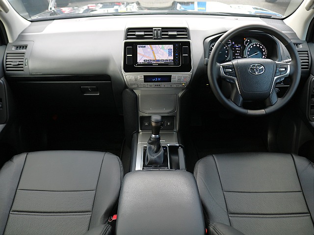 ＦＬＥＸグループは「すべての人に愛車を」をコンセプトに車種別に全国展開中！愛車と一緒に、ライフスタイルを充実させてもらいたいという思いで、ランクル仙台泉店では皆様のご要望になんでもお応えします♪