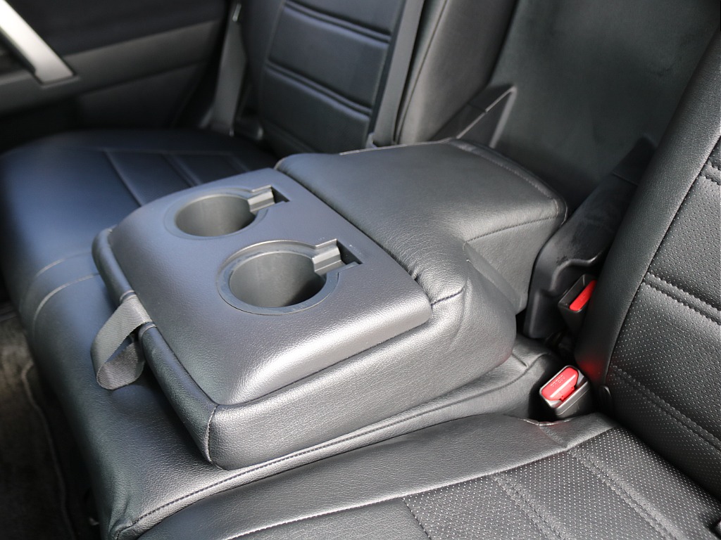 ＦＬＥＸグループは「すべての人に愛車を」をコンセプトに車種別に全国展開中！愛車と一緒に、ライフスタイルを充実させてもらいたいという思いで、ランクル仙台泉店では皆様のご要望になんでもお応えします♪