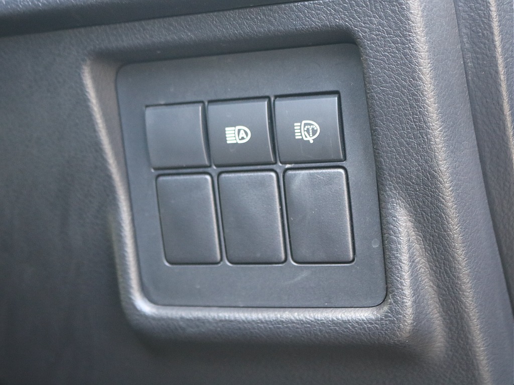 ＦＬＥＸグループは「すべての人に愛車を」をコンセプトに車種別に全国展開中！愛車と一緒に、ライフスタイルを充実させてもらいたいという思いで、ランクル仙台泉店では皆様のご要望になんでもお応えします♪