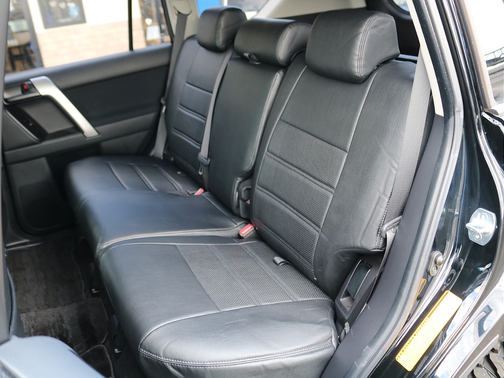 実際にご来店が難しい、遠方にお住まいのお客様もご安心ください！お電話やメールにてお車のご説明、ご覧になりたい箇所の追加画像、お見積書の郵送、と当店スタッフが丁寧に対応させていただきます♪