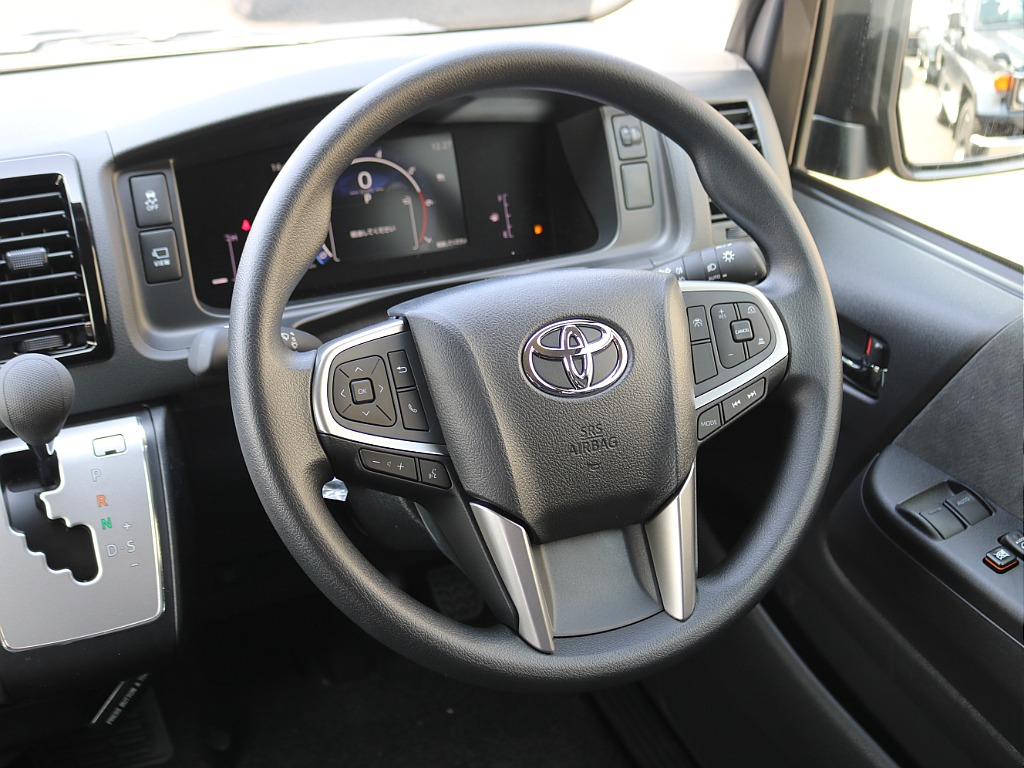 ＦＬＥＸグループは「すべての人に愛車を」をコンセプトに車種別に全国展開中！愛車と一緒に、ライフスタイルを充実させてもらいたいという思いで、ランクル仙台泉店では皆様のご要望になんでもお応えします♪