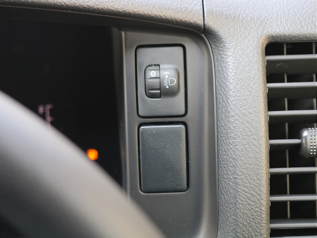 ＦＬＥＸグループは「すべての人に愛車を」をコンセプトに車種別に全国展開中！愛車と一緒に、ライフスタイルを充実させてもらいたいという思いで、ランクル仙台泉店では皆様のご要望になんでもお応えします♪