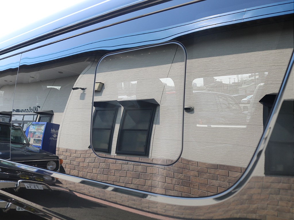 ＦＬＥＸグループは「すべての人に愛車を」をコンセプトに車種別に全国展開中！愛車と一緒に、ライフスタイルを充実させてもらいたいという思いで、ランクル仙台泉店では皆様のご要望になんでもお応えします♪