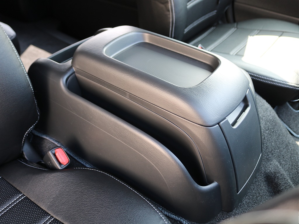 ＦＬＥＸグループは「すべての人に愛車を」をコンセプトに車種別に全国展開中！愛車と一緒に、ライフスタイルを充実させてもらいたいという思いで、ランクル仙台泉店では皆様のご要望になんでもお応えします♪