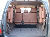 ラゲージルームは広々しています！ご家族でキャンプ、友人とスノーボードやゴルフ、一人旅で車中泊、と考えるだけでワクワクしますね♪良い思い出をたくさん作りましょう！